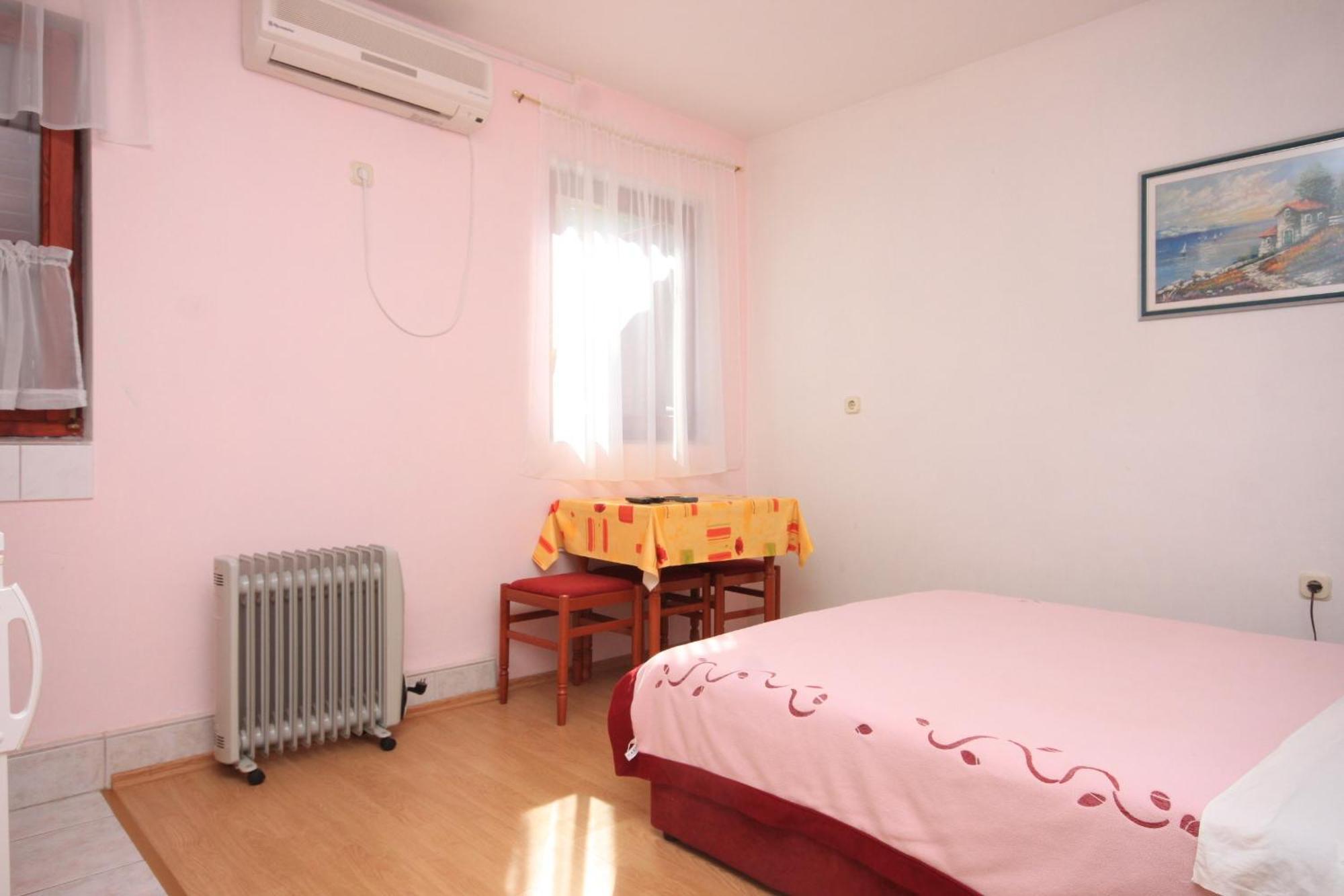 Apartments By The Sea Kali, Ugljan - 8202 الغرفة الصورة